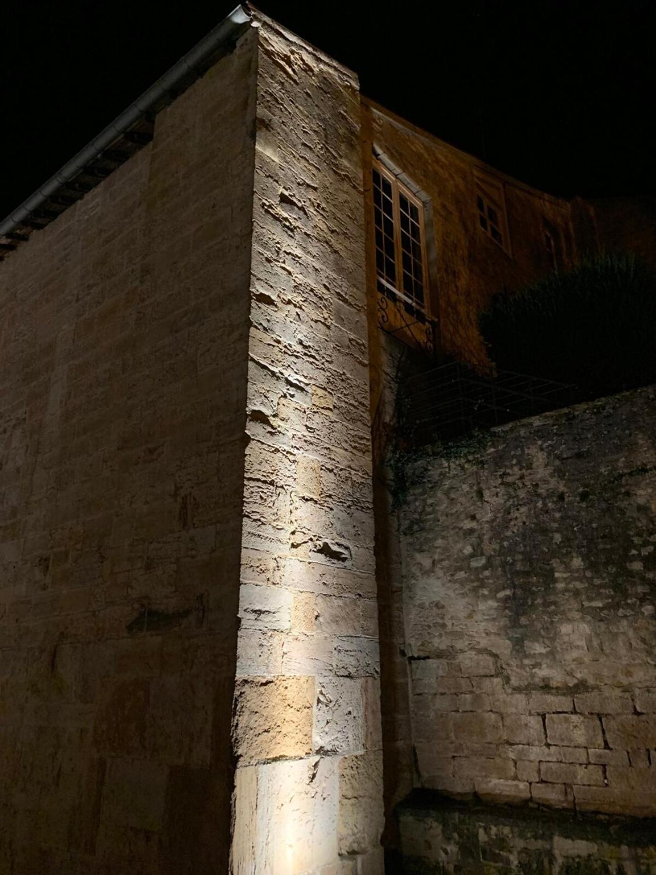 Villa Barabans Tower Cluny Abbay Extérieur photo